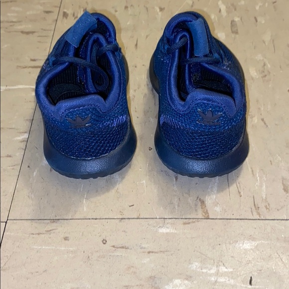 Adidas - Picture 3 of 5